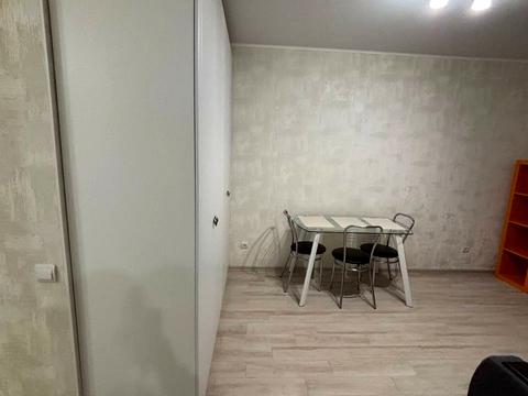 квартира за адресою Героїв полку "Азов" вул. (Маршала Малиновського), 8