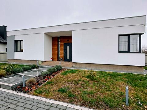 дом по адресу Александра Довженко ул., 42