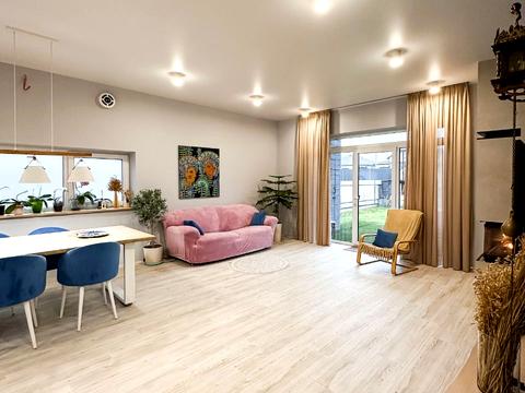 дом по адресу Александра Довженко ул., 42