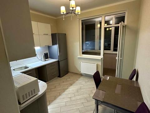 квартира за адресою Середньофонтанська вул., 30а