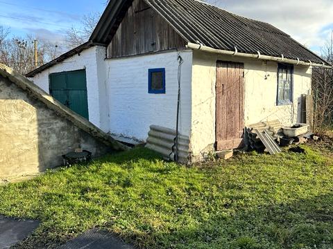 будинок за адресою Центрова