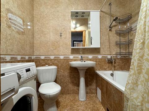 квартира за адресою Амосова пров., 8