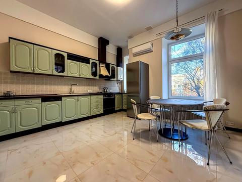 квартира за адресою Рейтарська вул., 28