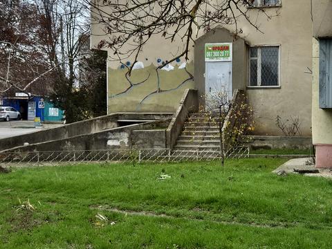 комерційна за адресою Парусна вул. (Героїв Сталінграду), 2