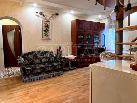 дом по адресу Святотроїтська, 19