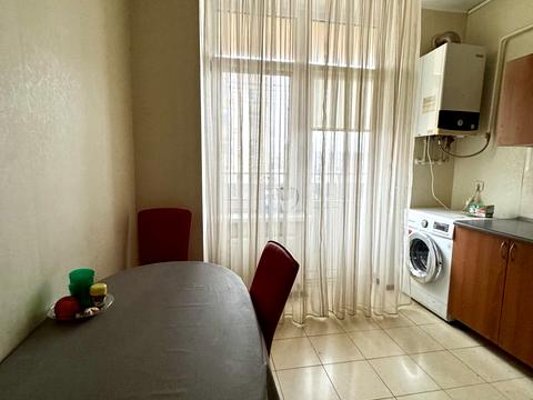 квартира за адресою Торгова вул., 9