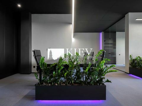 комерційна за адресою Жилянська вул., 68