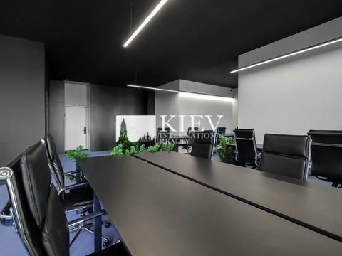 комерційна за адресою Жилянська вул., 68