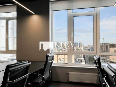 комерційна за адресою Жилянська вул., 68