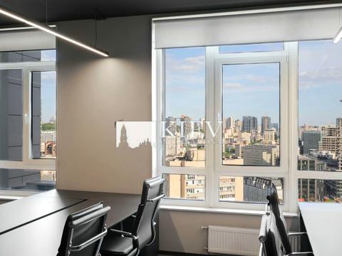 комерційна за адресою Жилянська вул., 68