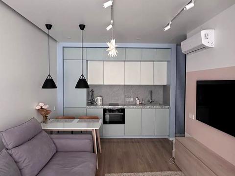 квартира за адресою Салютна вул., 2к19 Коло