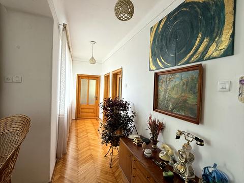 будинок за адресою Олександра Духновича вул. (Пушкіна)