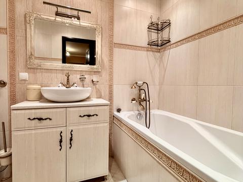 квартира за адресою Героїв полку "Азов" вул. (Маршала Малиновського), 25