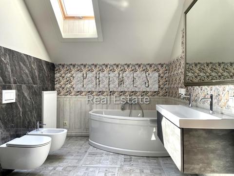 будинок за адресою Лугова вул., 12