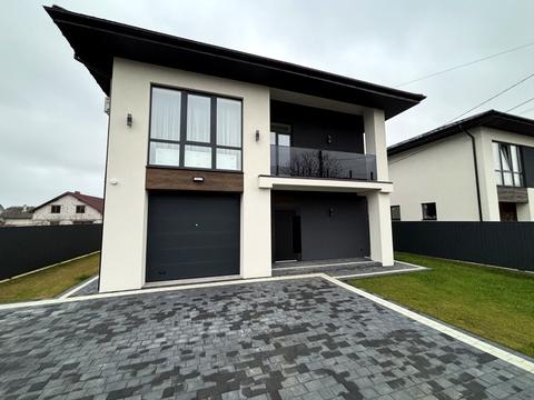 будинок за адресою с. Крихівці, Садова