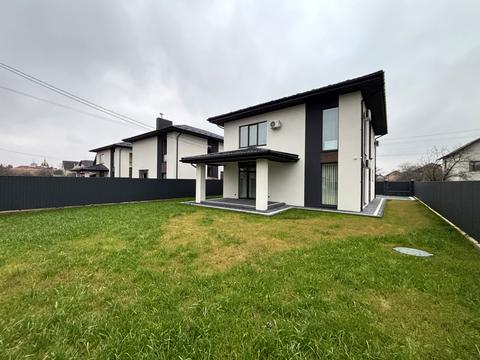 будинок за адресою с. Крихівці, Садова