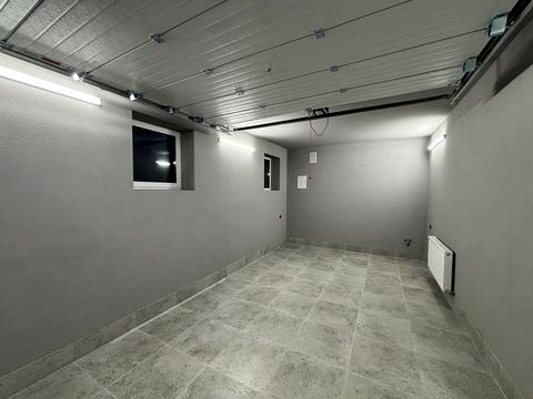 будинок за адресою с. Крихівці, Садова