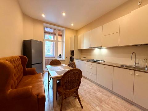 квартира за адресою Івана Вишенського вул., 40