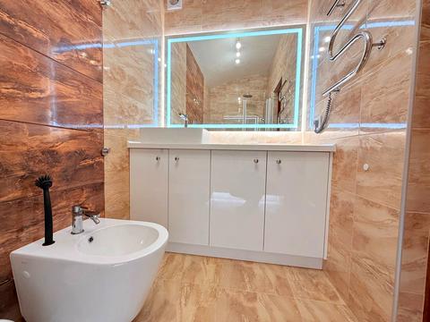 квартира за адресою Івана Вишенського вул., 40