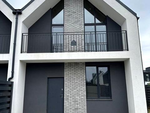 будинок за адресою Комфортна, 6/4