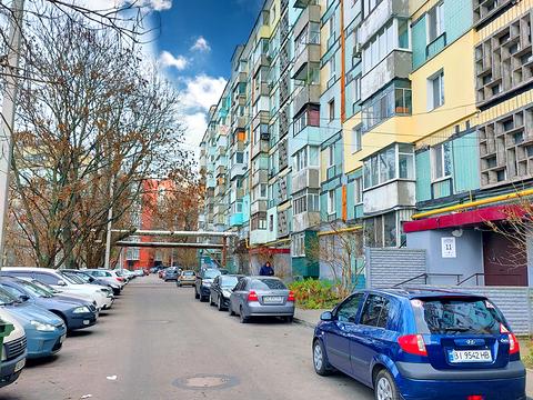 квартира за адресою Менахем-Мендл Шнеєрсона вул. (Мініна), 11