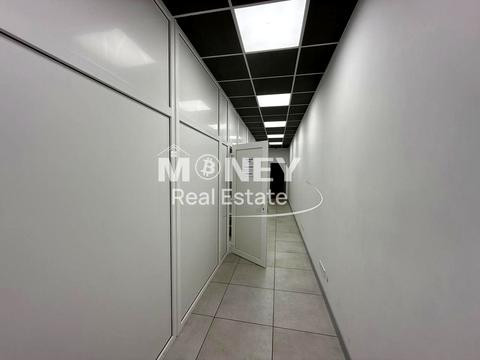 комерційна за адресою Золотоустівська вул., 53