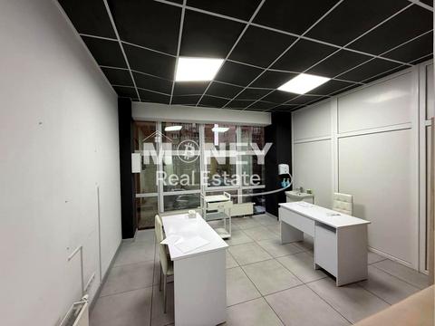 комерційна за адресою Золотоустівська вул., 53