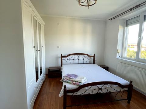 будинок за адресою Центральна, 12