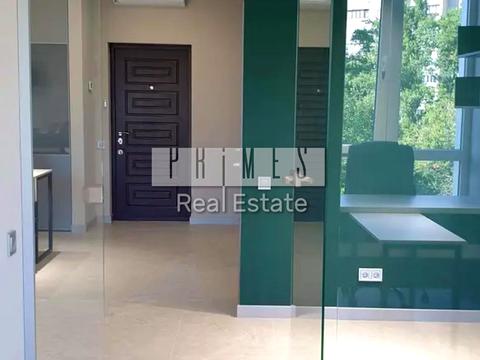 комерційна за адресою Жилянська вул., 68