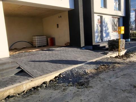 будинок за адресою Михайла Грушевського вул.