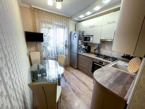 квартира за адресою Олександра Махова вул. (Жолудєва), 8-А