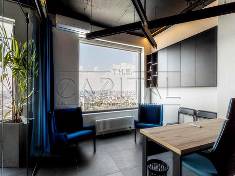 комерційна за адресою Кловський узвіз (Кловський), 7a