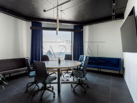 комерційна за адресою Кловський узвіз (Кловський), 7a