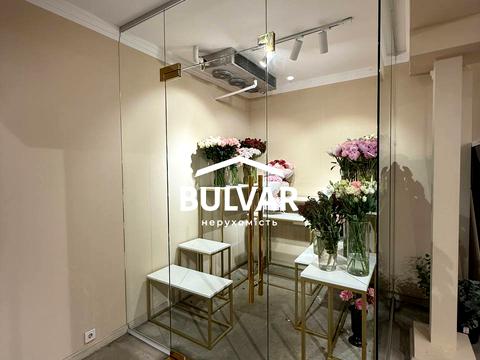 комерційна за адресою Науки просп. (Леніна), 12