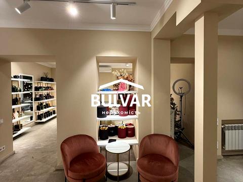 комерційна за адресою Науки просп. (Леніна), 12