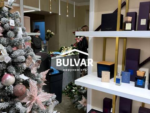 комерційна за адресою Науки просп. (Леніна), 12