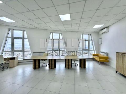 комерційна за адресою Кловський узвіз (Кловський), 7a