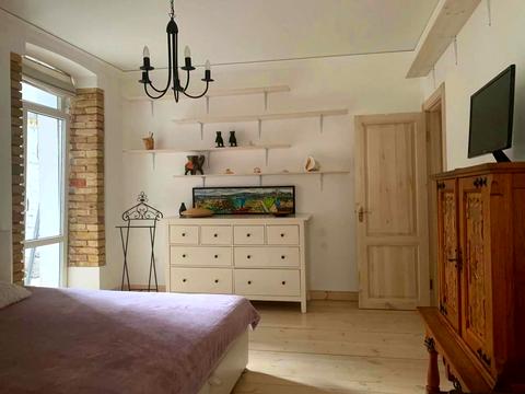 квартира за адресою Шота Руставелі вул., 20