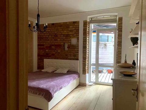 квартира за адресою Шота Руставелі вул., 20