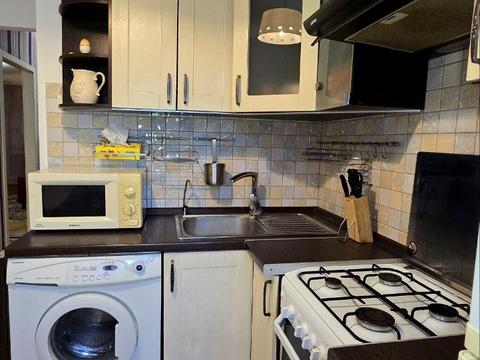 квартира за адресою Ростиславська вул. (Маршала Рибалка), 3