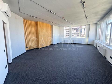 комерційна за адресою Зарічна вул., 2