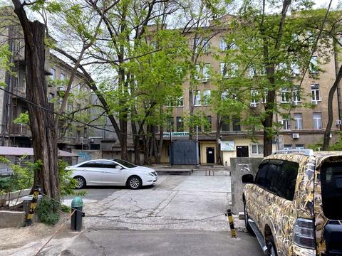 комерційна за адресою Європейська пл. (Катерининська), 17