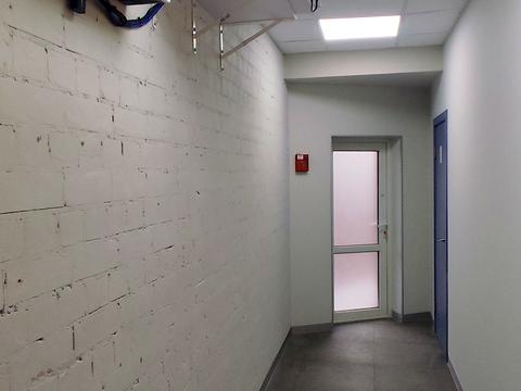 комерційна за адресою Залізничне шосе, 2А