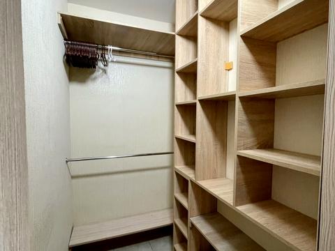 квартира за адресою Віталія Нестеренка вул., 1б