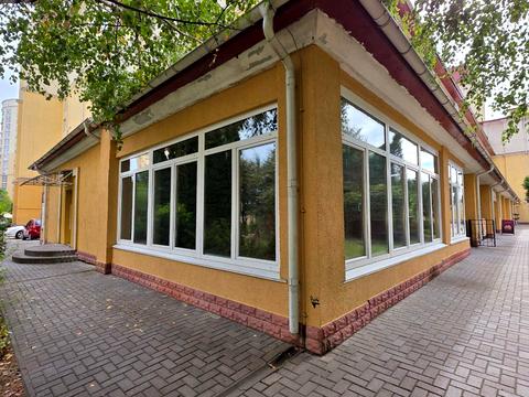 комерційна за адресою Лобановського, 21