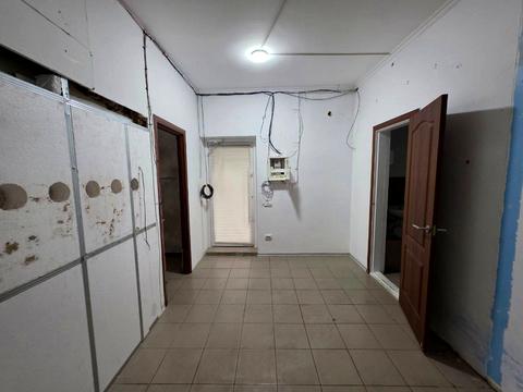 комерційна за адресою Лобановського, 21