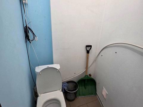 комерційна за адресою Лобановського, 21