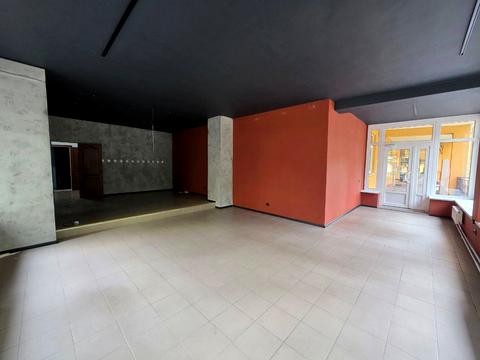 комерційна за адресою Лобановського, 21