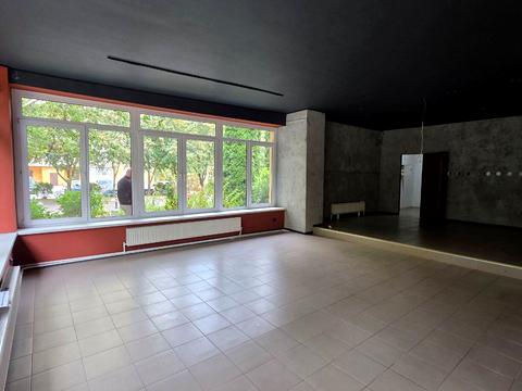 комерційна за адресою Лобановського, 21