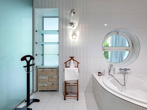 будинок за адресою Володимира Самійленка вул. (), 18